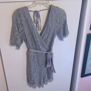 Grey blue flower lace romper short sleeve